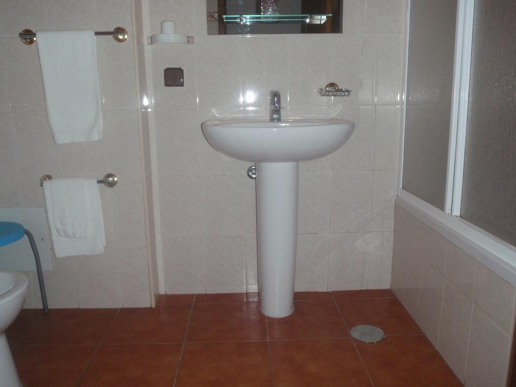 Hotel Romba Ourique Oda fotoğraf
